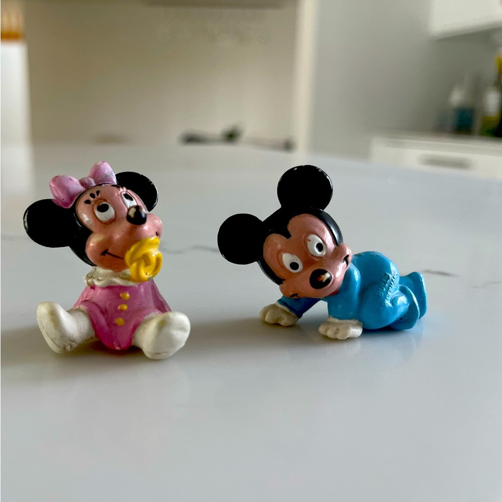 1981 Miniature Disney Mickey & Mini Collectibles